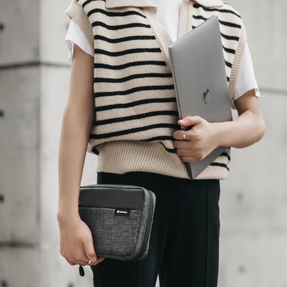 Estuche clasico switcheasy bolsa urban organizer pouch color gris Shop name